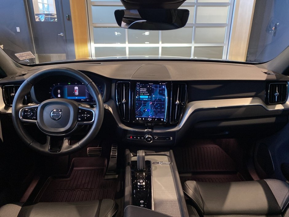 2022 Volvo XC60 B6 AWD R-Design-10