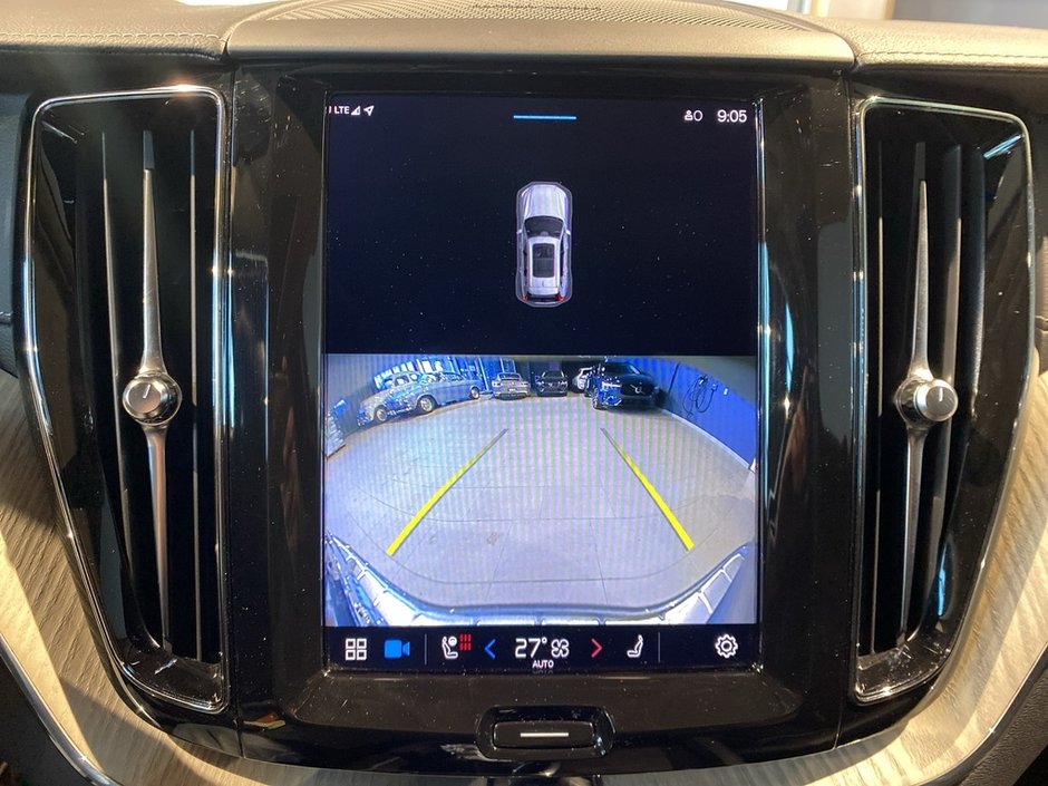 2022 Volvo XC60 B6 AWD Inscription-16