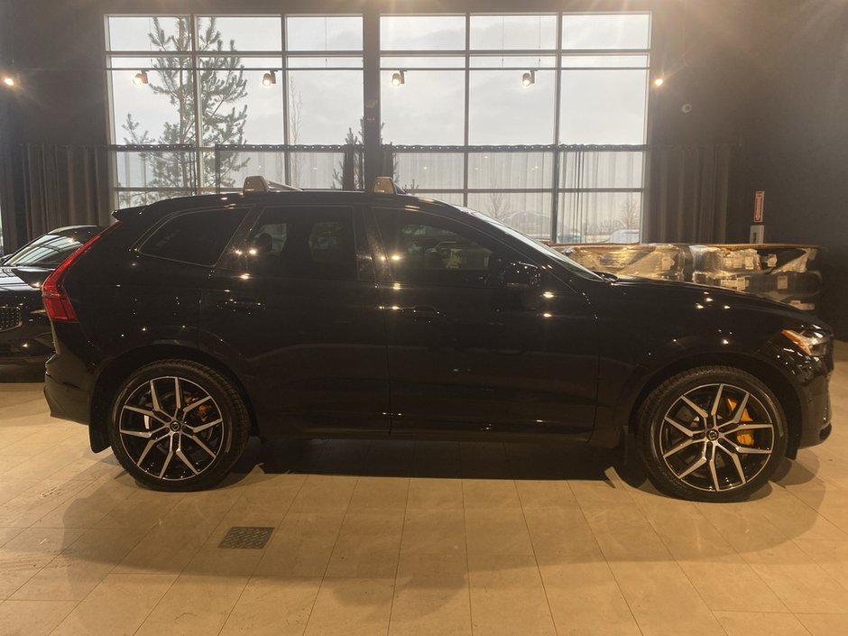 2022 Volvo XC60 T8 eAWD Polestar Engineered Extended Range-5