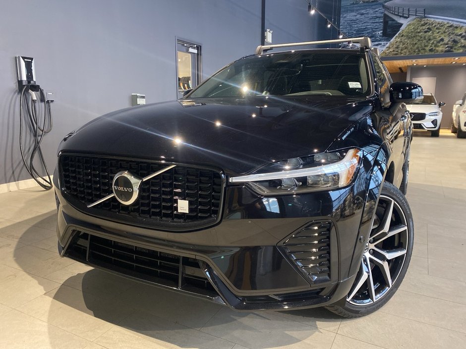 2022 Volvo XC60 T8 eAWD Polestar Engineered Extended Range-0