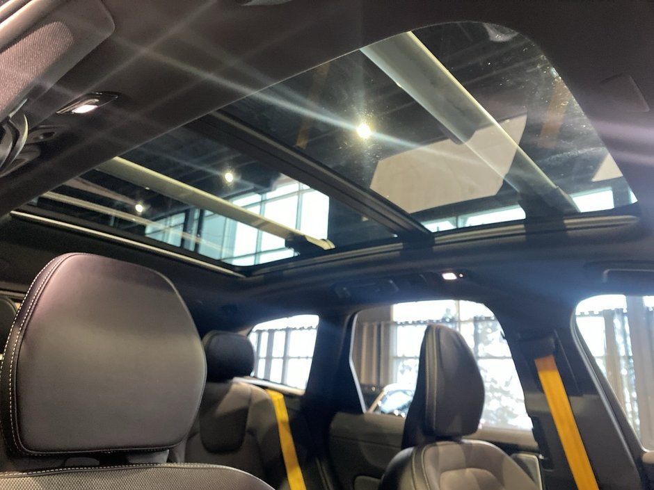 2022 Volvo XC60 T8 eAWD Polestar Engineered Extended Range-24