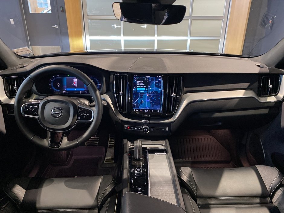 2022 Volvo XC60 Recharge R-Design-10