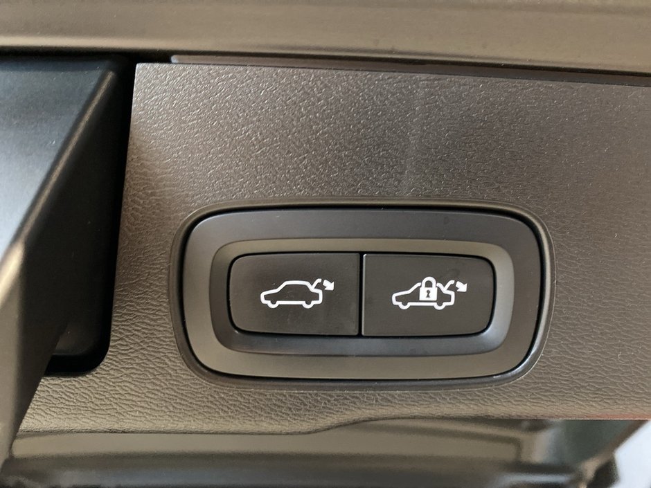 2022 Volvo XC60 B6 AWD Inscription-20