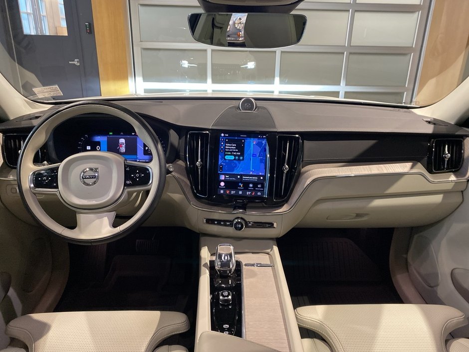 2022 Volvo XC60 B6 AWD Inscription-10