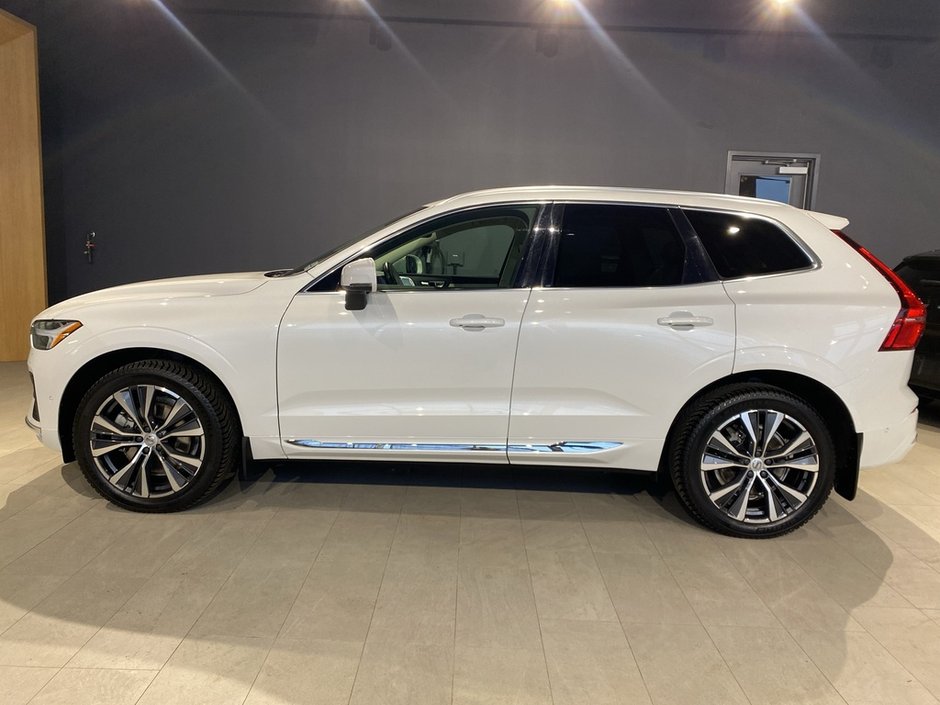 2022 Volvo XC60 B6 AWD Inscription-1