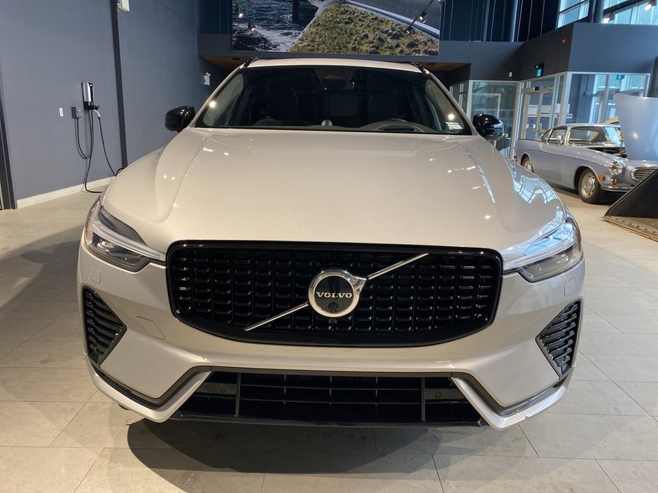 2022 Volvo XC60 B6 AWD R-Design-7
