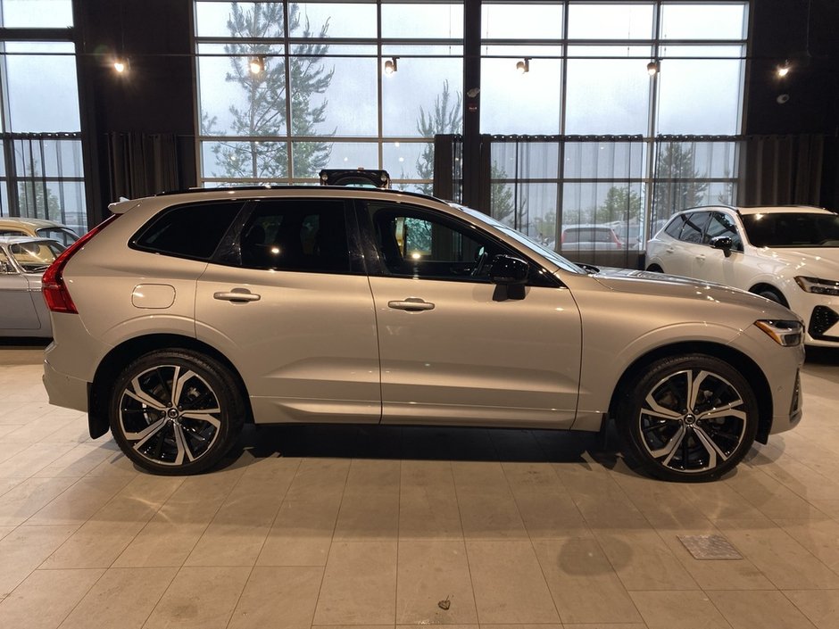 2022 Volvo XC60 B6 AWD R-Design-4