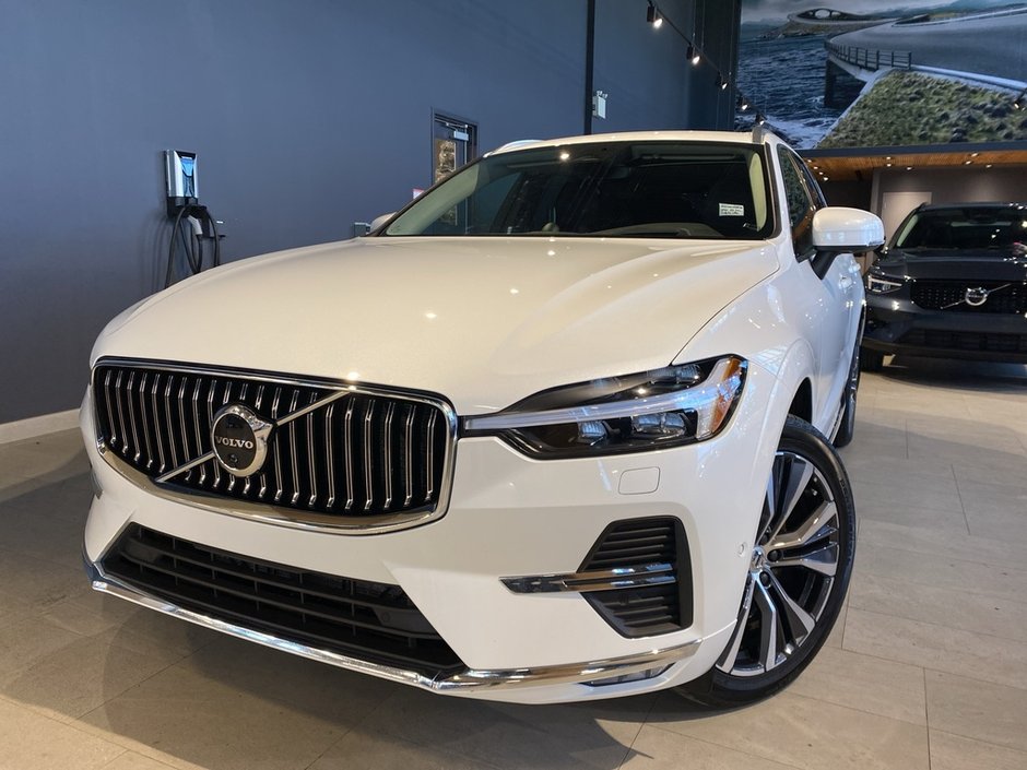 2022 Volvo XC60 B6 AWD Inscription-0