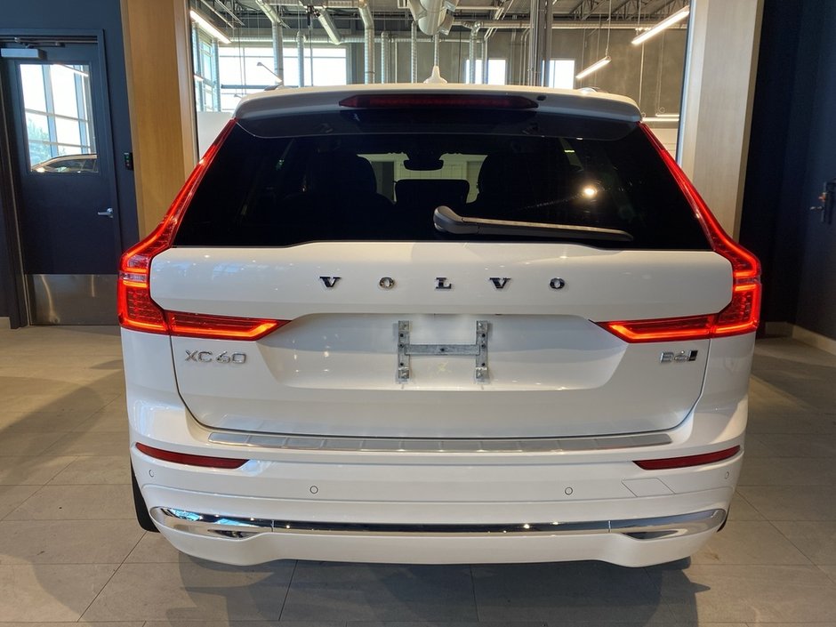 2022 Volvo XC60 B6 AWD Inscription-3