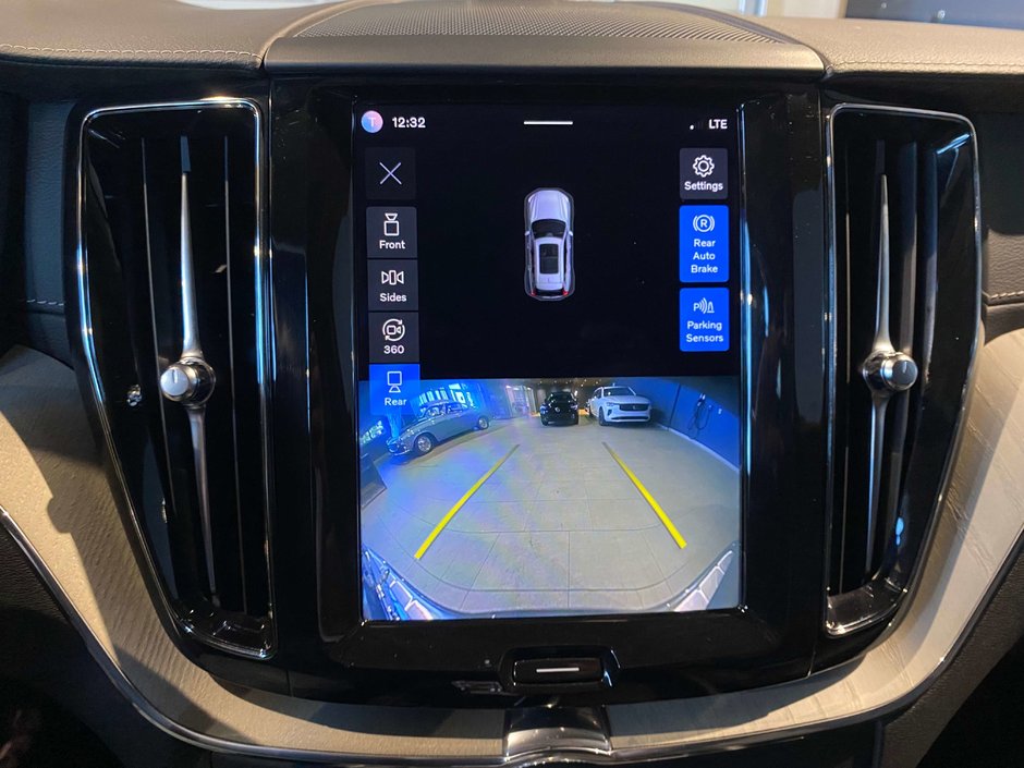 2022 Volvo XC60 B6 AWD Inscription-15
