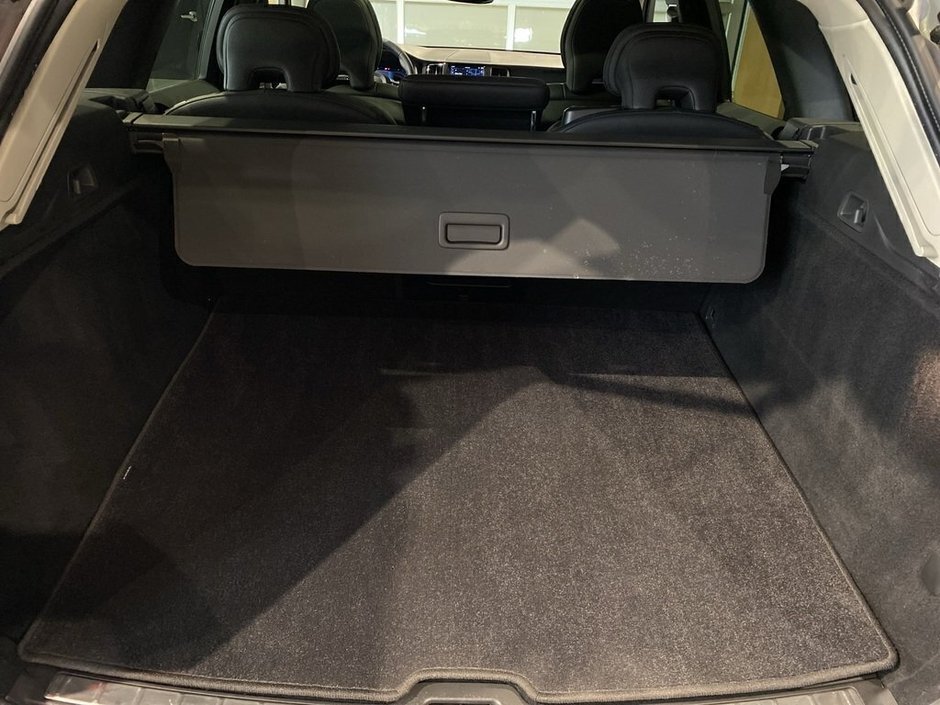 2023 Volvo XC60 B6 AWD Plus - Dark-19