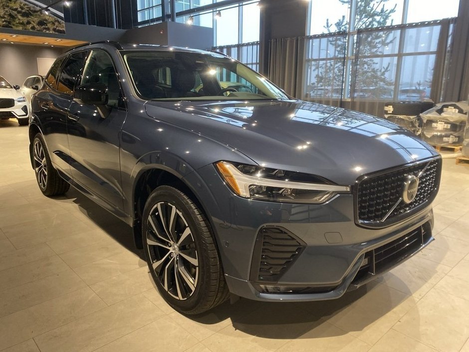 2023 Volvo XC60 B6 AWD Plus - Dark-6