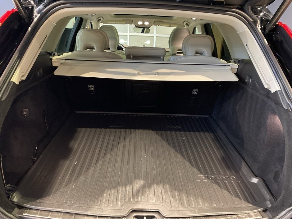 2023 Volvo XC60 B6 AWD Ultimate - Bright-19