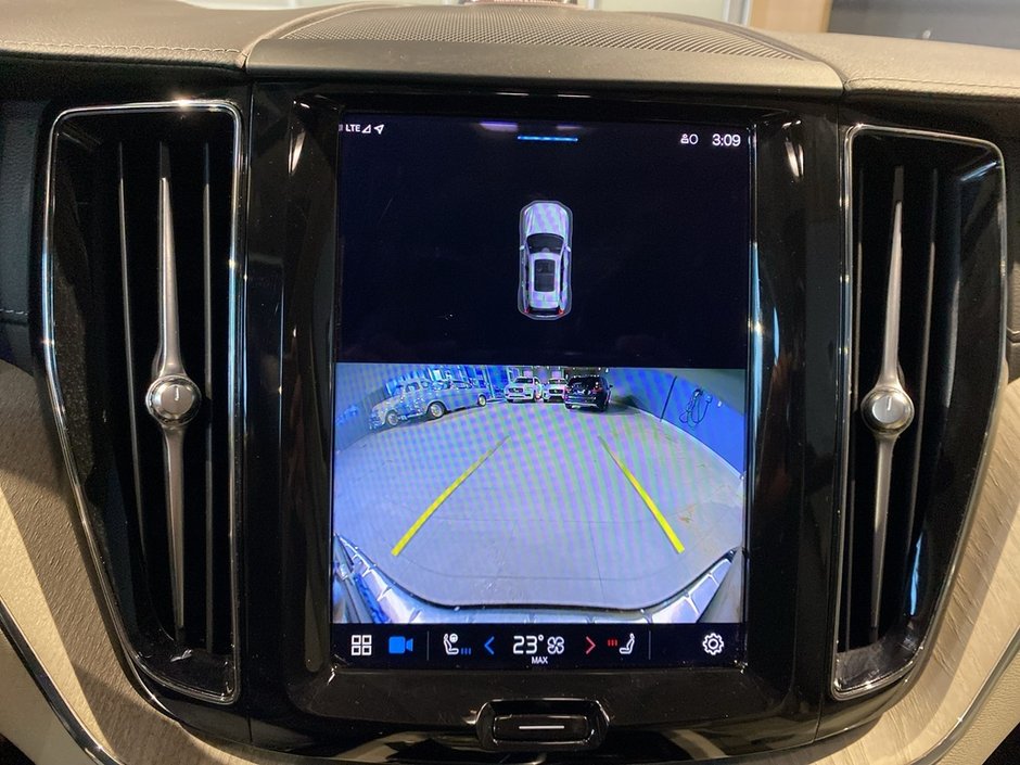 2023 Volvo XC60 B6 AWD Ultimate - Bright-15