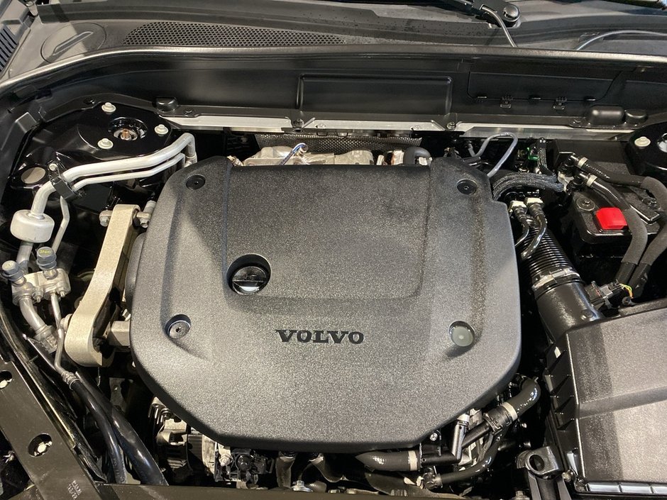 2023 Volvo XC60 B6 AWD Ultimate - Bright-25