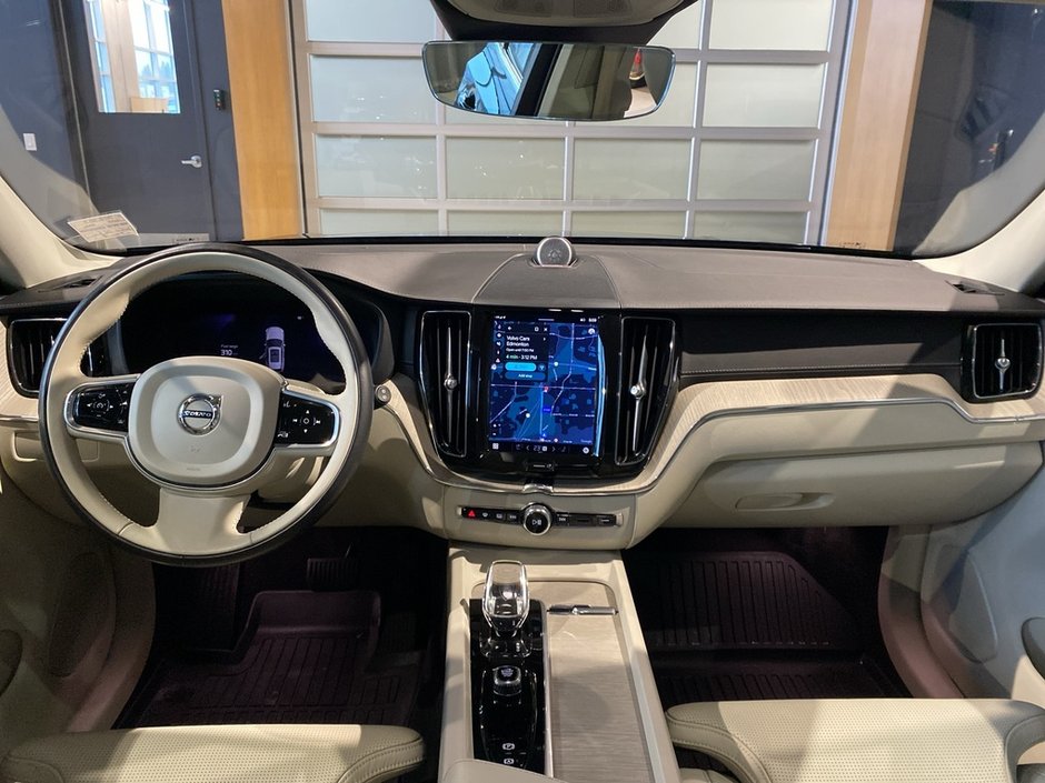 2023 Volvo XC60 B6 AWD Ultimate - Bright-10