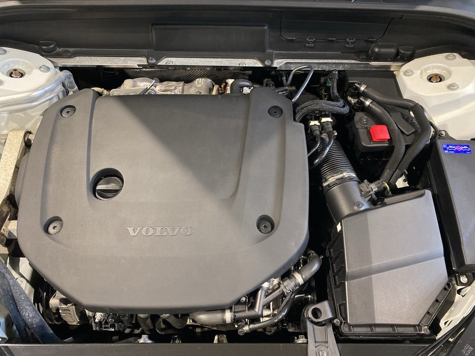 2023 Volvo XC60 B6 AWD Ultimate - Dark-26