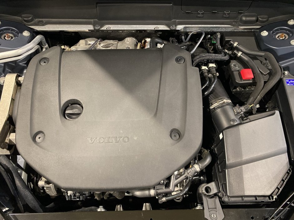 2023 Volvo XC60 B6 AWD Ultimate - Dark-25