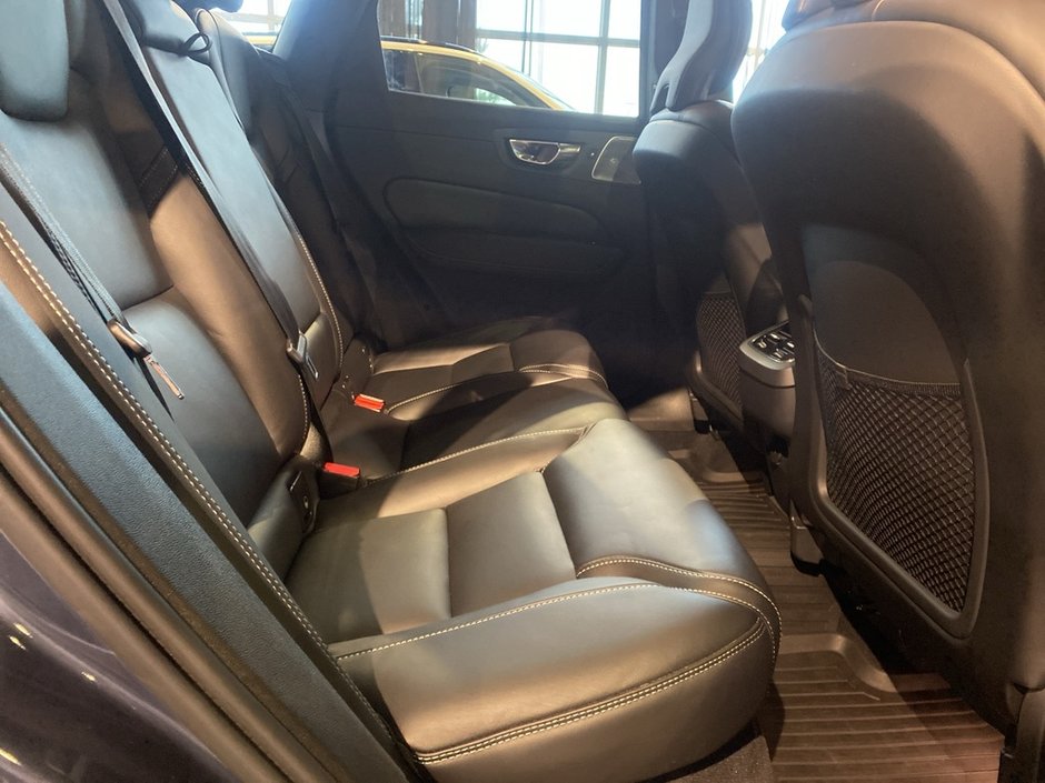 2023 Volvo XC60 B6 AWD Ultimate - Bright-21