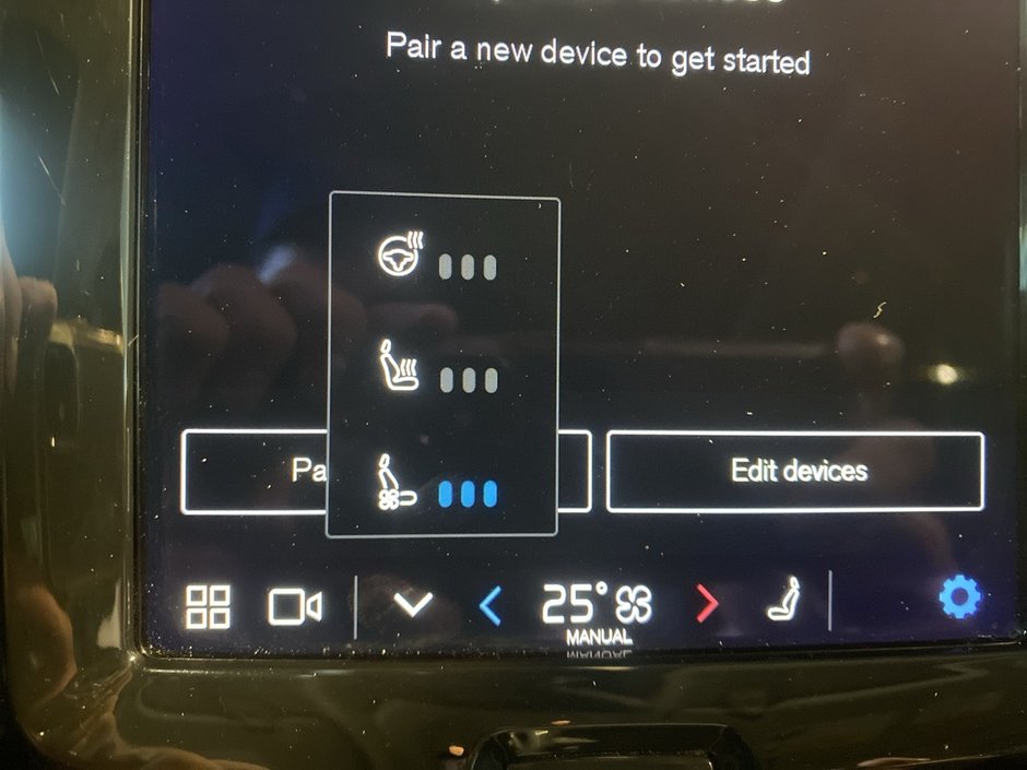 2023 Volvo XC60 B6 AWD Ultimate - Bright-14