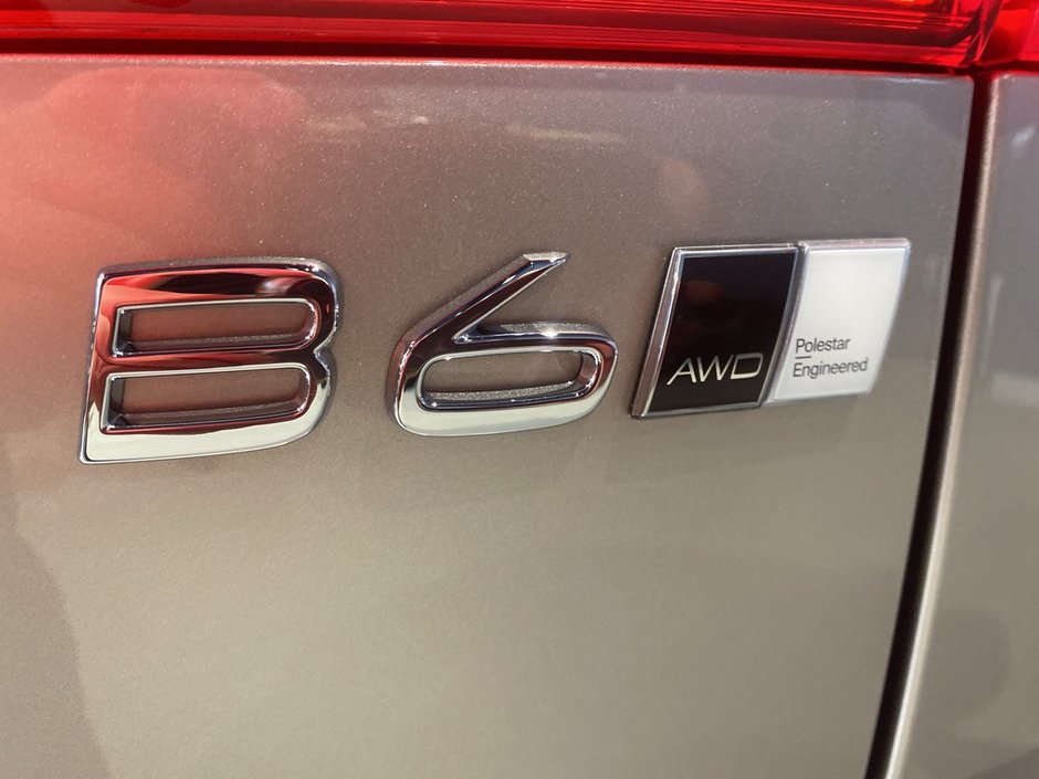 2023 Volvo XC60 B6 AWD Ultimate - Bright-25