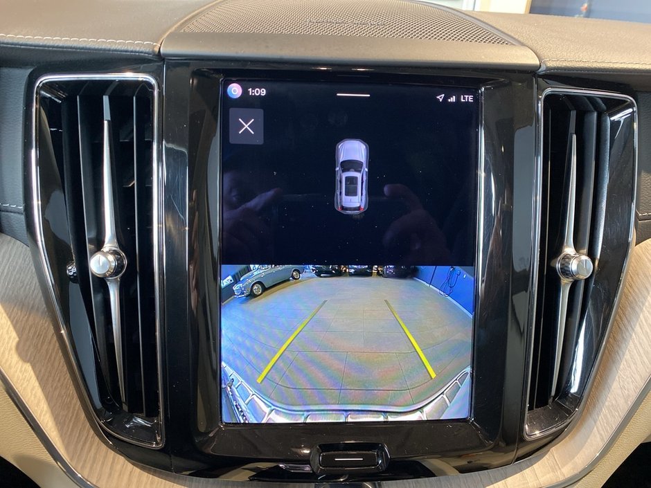 2023 Volvo XC60 B6 AWD Ultimate - Bright-15