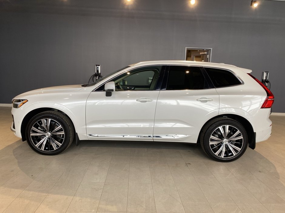 2023 Volvo XC60 B6 AWD Ultimate - Bright-1