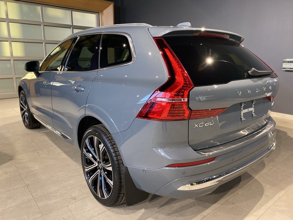 2023 Volvo XC60 B6 AWD Ultimate - Bright-2