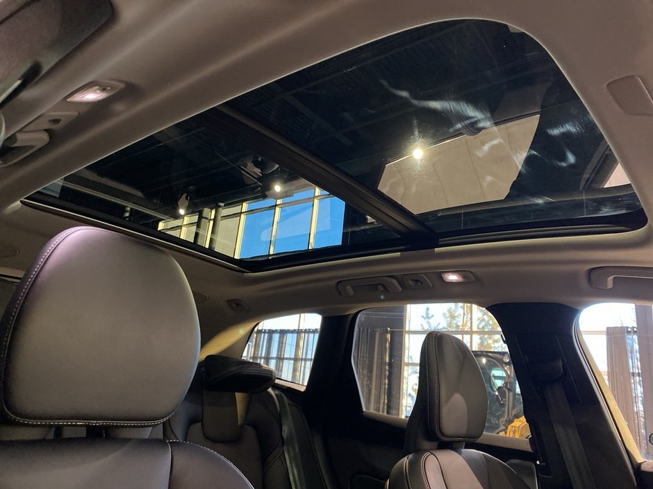 2023 Volvo XC60 B6 AWD Ultimate - Bright-24