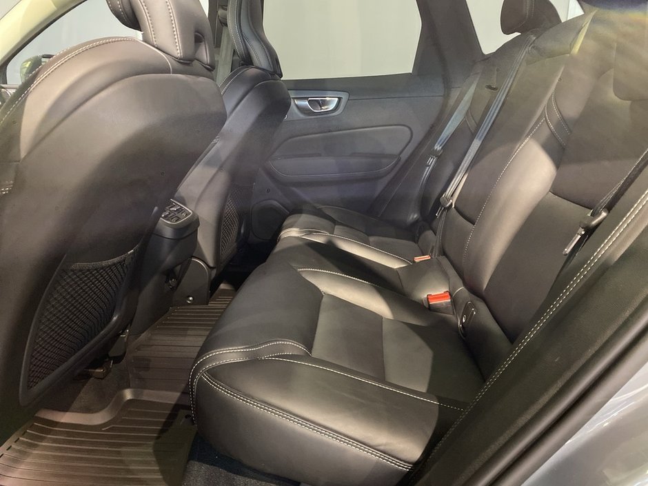 2023 Volvo XC60 B6 AWD Ultimate - Bright-18