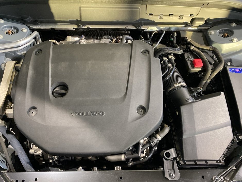2023 Volvo XC60 B6 AWD Ultimate - Bright-25