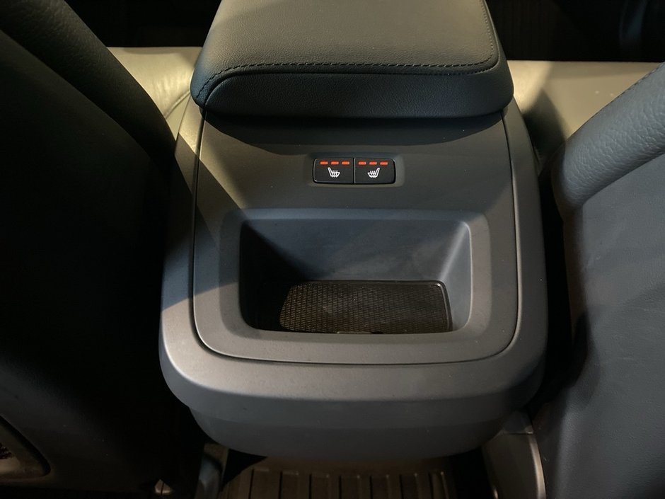 2023 Volvo XC60 B6 AWD Plus - Bright-18