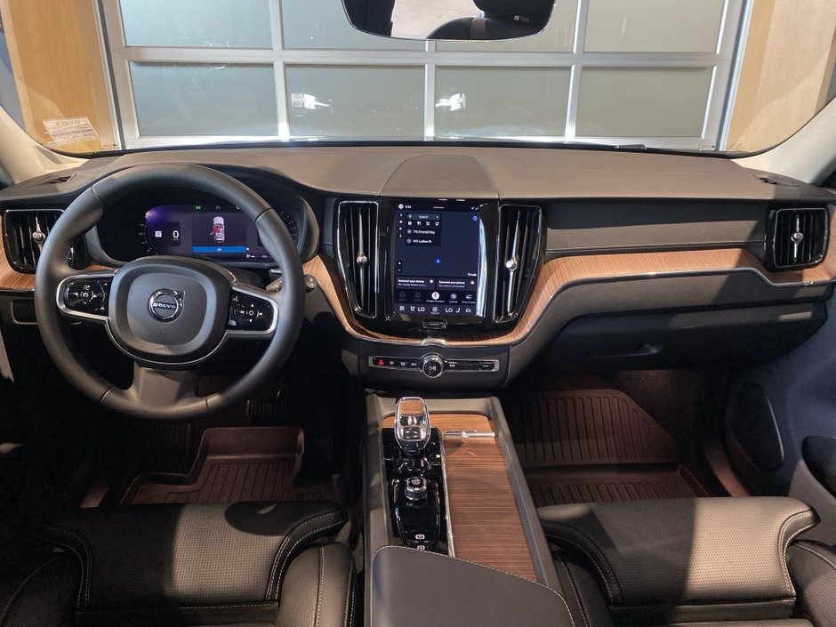 2023 Volvo XC60 B6 AWD Ultimate - Bright-10