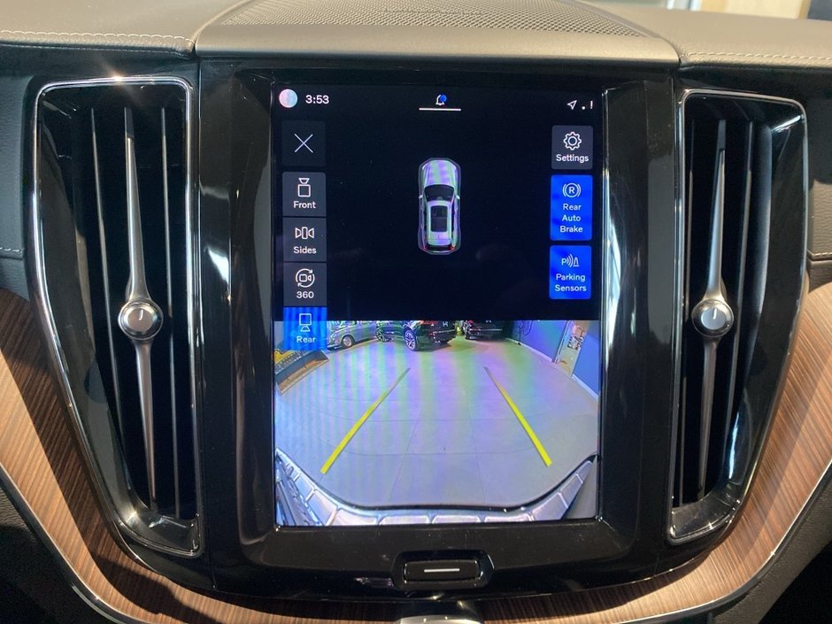 2023 Volvo XC60 B6 AWD Ultimate - Bright-16
