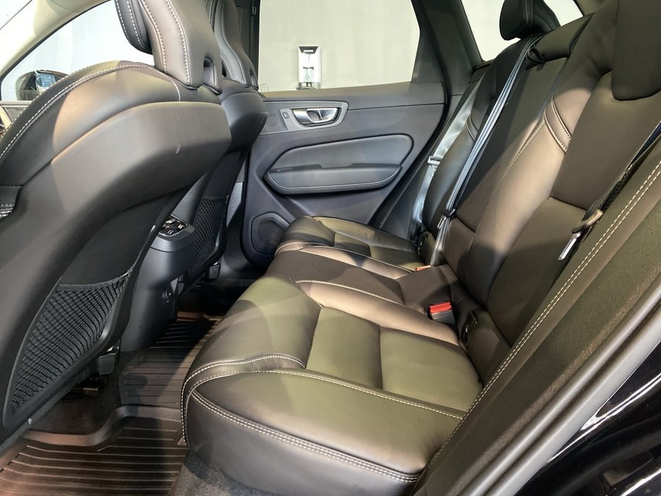 2023 Volvo XC60 B6 AWD Ultimate - Bright-18