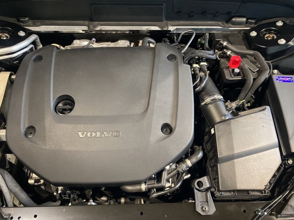 2023 Volvo XC60 B6 AWD Ultimate - Bright-26