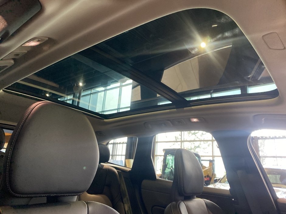 2023 Volvo XC60 B6 AWD Ultimate - Bright-25