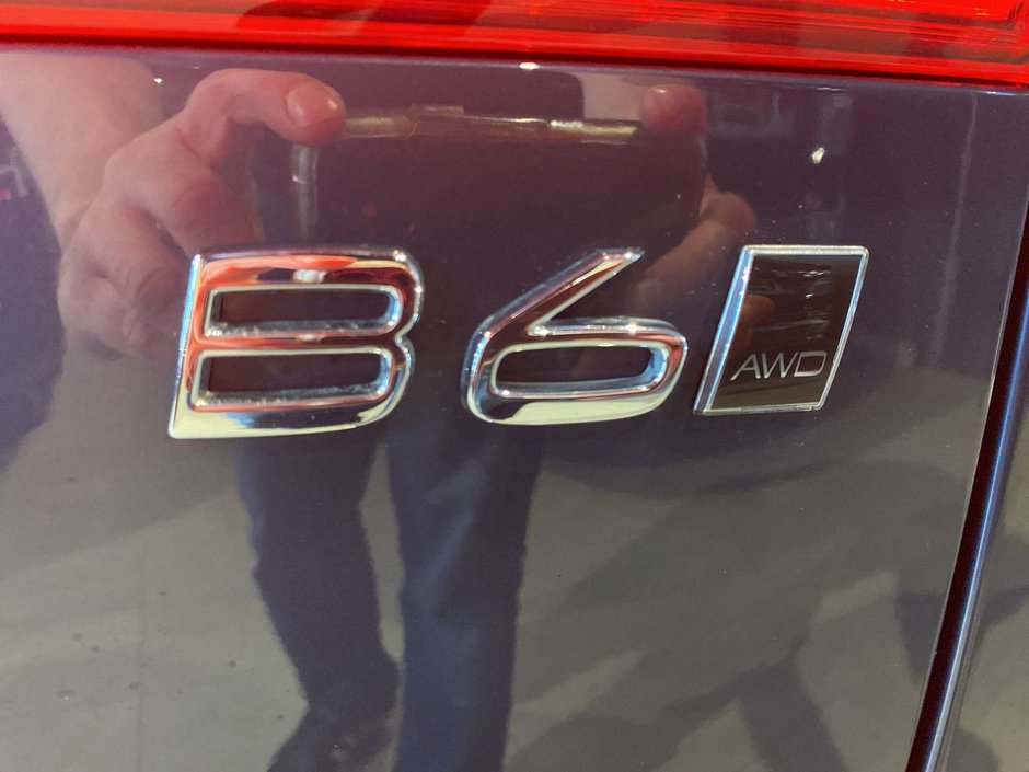 2023 Volvo XC60 B6 AWD Plus - Bright-26