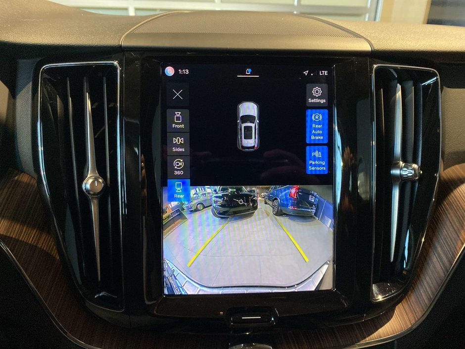 2023 Volvo XC60 B6 AWD Plus - Bright-15