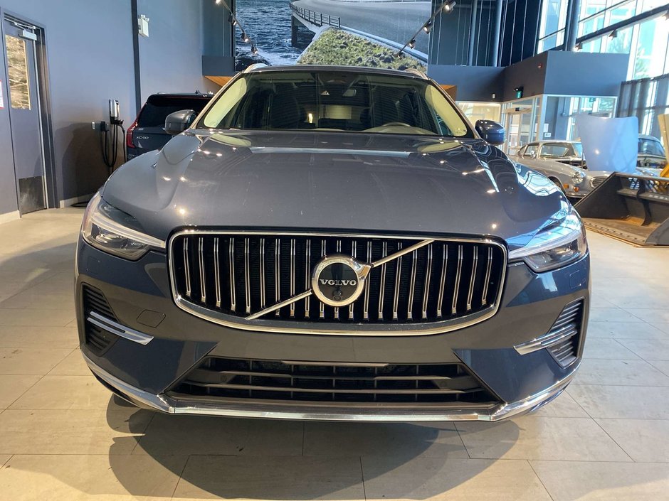 2023 Volvo XC60 B6 AWD Plus - Bright-7