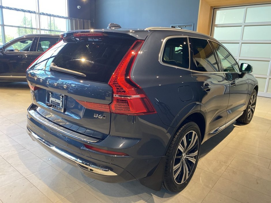 2023 Volvo XC60 B6 AWD Plus - Bright-4