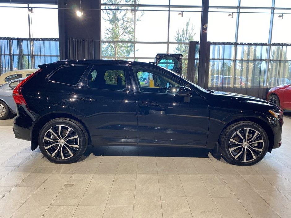 2023 Volvo XC60 B6 AWD Plus - Dark-5