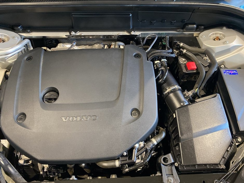 2023 Volvo XC60 B6 AWD Plus - Bright-25