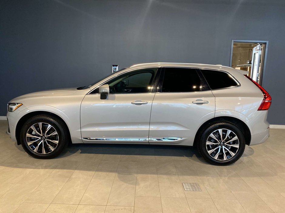 2023 Volvo XC60 B6 AWD Plus - Bright-1