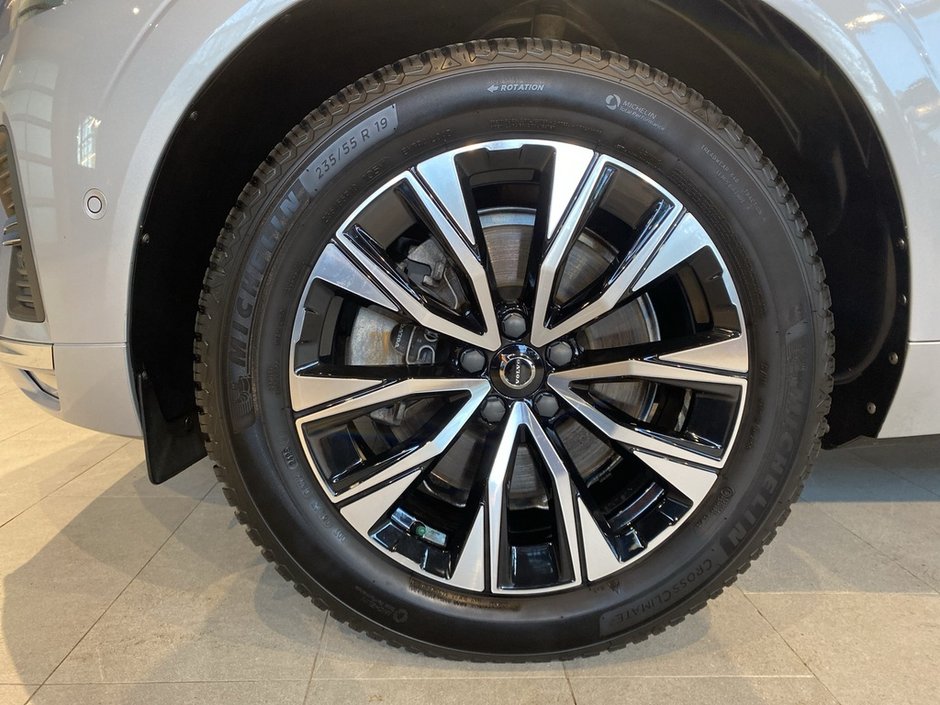 2023 Volvo XC60 B6 AWD Plus - Bright-8