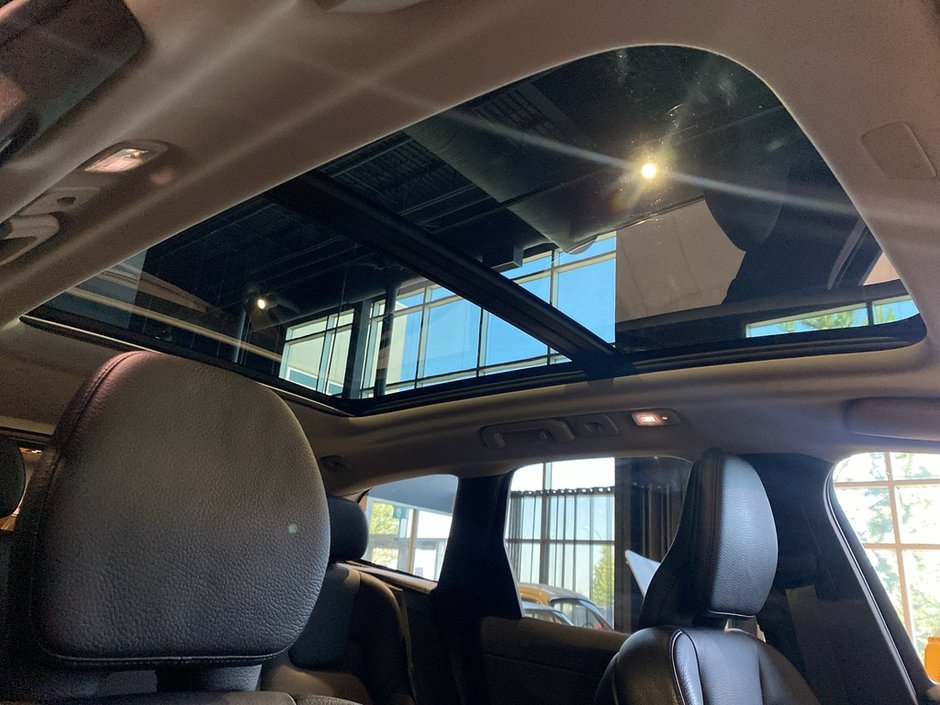 2023 Volvo XC60 B6 AWD Plus - Bright-24