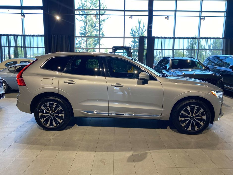 2023 Volvo XC60 B6 AWD Plus - Bright-5