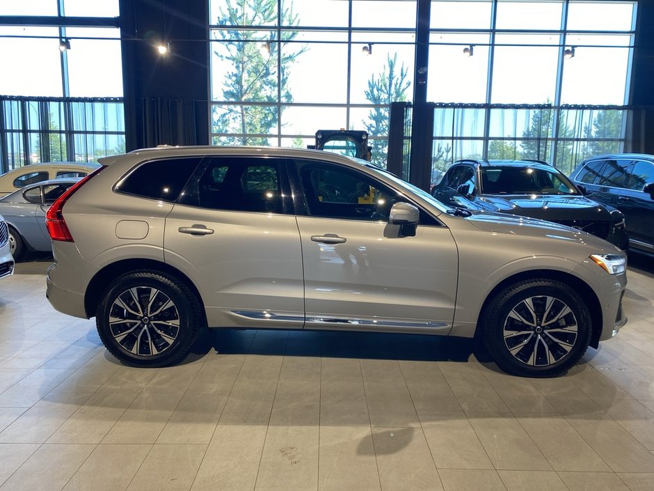 2023 Volvo XC60 B6 AWD Plus - Bright-5