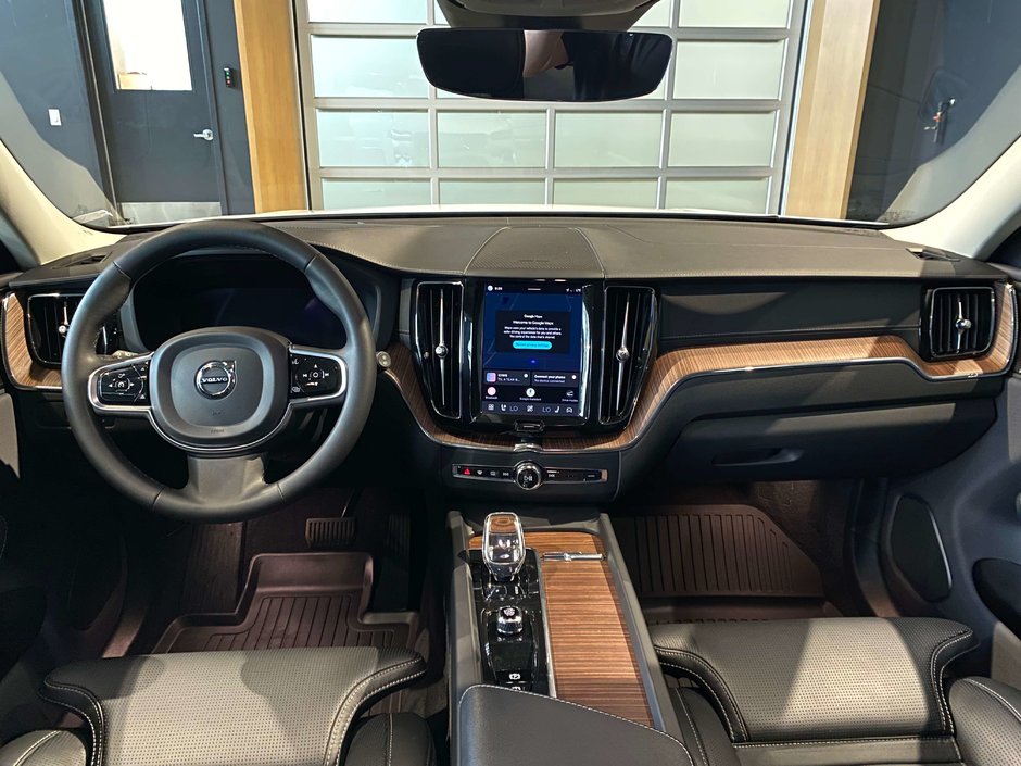 2023 Volvo XC60 Recharge Ultimate - Bright-10