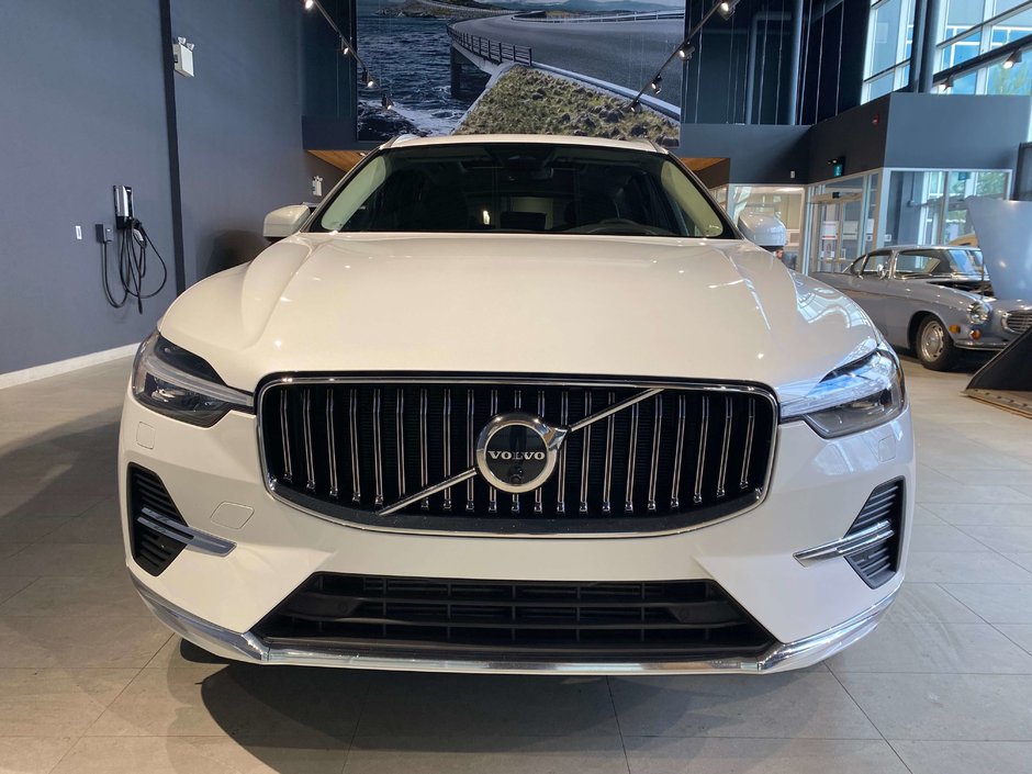 2023 Volvo XC60 Recharge Ultimate - Bright-7